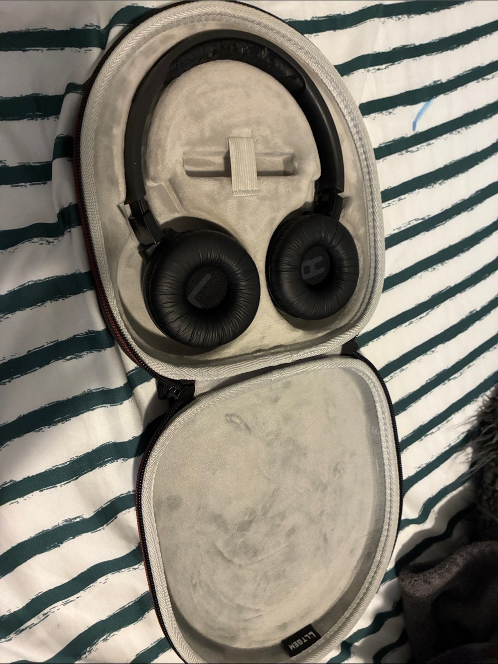 JBL Over Ear Noise Cancelling Bluetooth Wireless Headphones